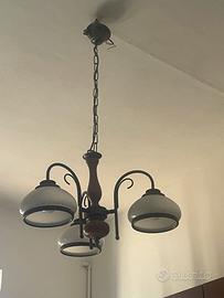 Lampadario in Legno e Ferro Battuto