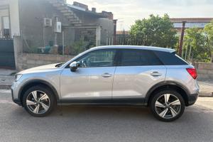 Audi q2 2.0 tdi fatturabile