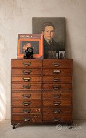 Antica cassettiera da archivio in rovere | Uk 900