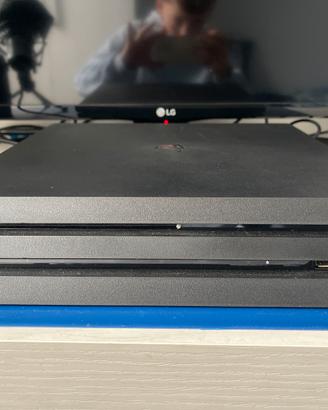 Play Station 4 pro + giochi e controller