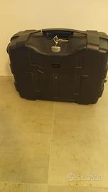 Borsa laterale rigida Givi grande.