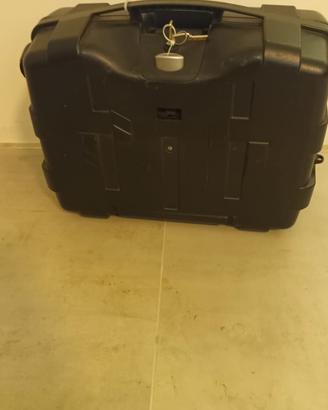 Borsa laterale rigida Givi grande.