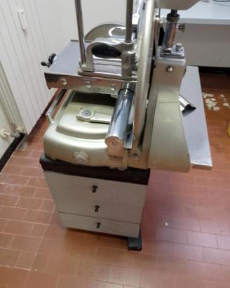 AFFETTATRICE A VOLANO MANUALE LAMA DA 320