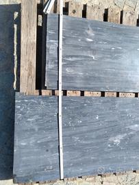 Vecchi marmi e specchi