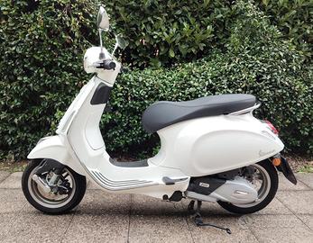 Vespa Primavera  125
