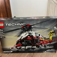 LEGO Technic 42145 Airbus H175 Rescue Helicopter
