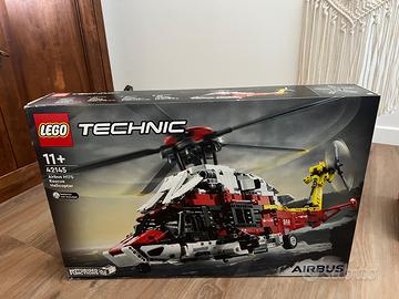 LEGO Technic 42145 Airbus H175 Rescue Helicopter