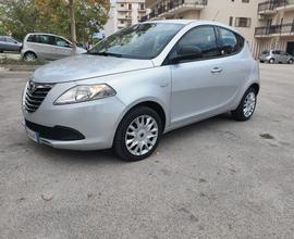 Ypsilon 1.2 69 CV 5 porte GPL Ecochic Gold 2014