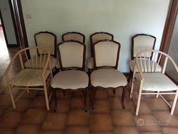 Poltrone, sedie, porta scarpe e lampadario