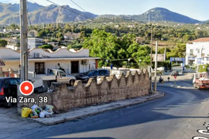 Posto auto/moto via Zara 38