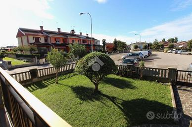 VILLA A SCHIERA A SANTO STINO DI LIVENZA