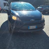 Ford Fiesta 1.4 TDCi 68CV 3 porte Titanium