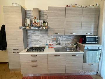 Cucina completa – 330 cm