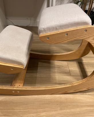 Sedia ergonomica posizione eretta