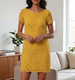 Abito in pizzo e raso giallo elegante