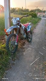 Lem 250 4t