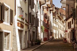 Appartamento da ristrutturare con studio di fattib