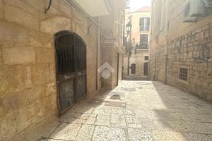 MONOLOCALE A BARLETTA