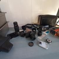 macchina fotografica zenit e set vintage 