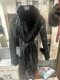Cappotto nero in ecopelle con pelliccia – Taglia S