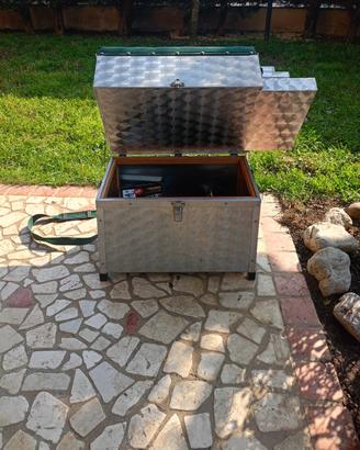 Cassetta da pesca con seduta