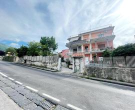 4 LOCALI A SANT'ANASTASIA