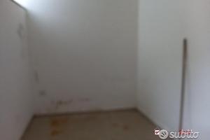 Bottega piano terra zonaTremestieri