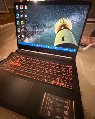 Msi katana 15  HX  B14W
