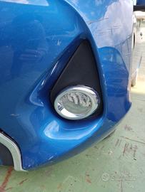 Fendinebbia sinistro TOYOTA YARIS del 2016
