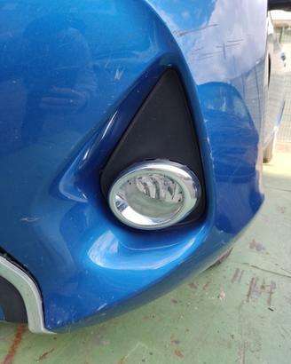 Fendinebbia sinistro TOYOTA YARIS del 2016