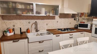  cucina colore bianco e rovere