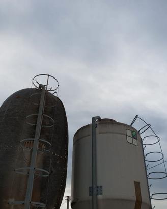 2 Silos