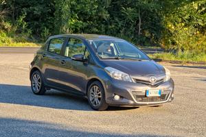 Toyota Yaris 1.0 5 porte Lounge CV-69 E5B Manuale 