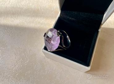 Anello con ametista