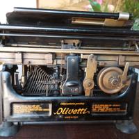 Macchina da scrivere Olivetti M 20