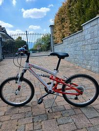 Bicicletta Mountain Bike 20 Pollici (8-10 anni)