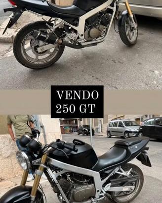 moto 250cc comet gt