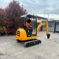 E227 - Escavatore 18 q JCB 8018
