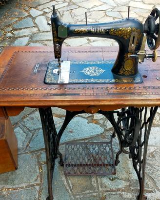 macchina da cucire d'epoca Wertheim/Biarly