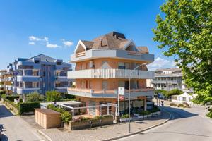 3 LOCALI A FRANCAVILLA AL MARE