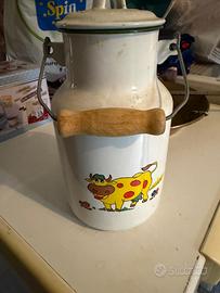 Lattiera bidone latte smaltato vintage con mucca