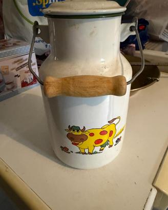 Lattiera bidone latte smaltato vintage con mucca
