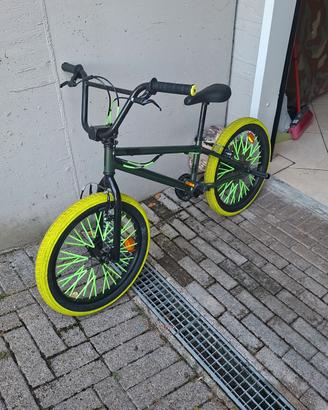 Bicicletta BMX  