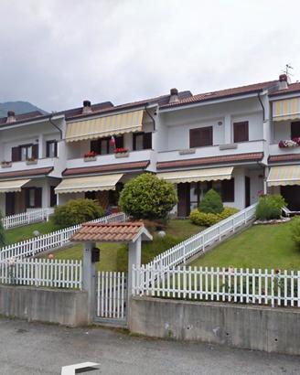 Villa a schiera con giardino