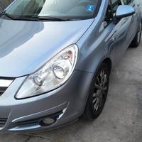 Opel Corsa D per ricambi 