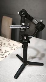 Dji Ronin SC2 gimbal per fotocamere.