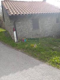 Rustico / Casale di 90 m² con 3 locali a Sillano G