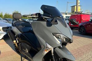 Yamaha TMAX SX