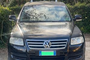 VOLKSWAGEN Touareg - 2004