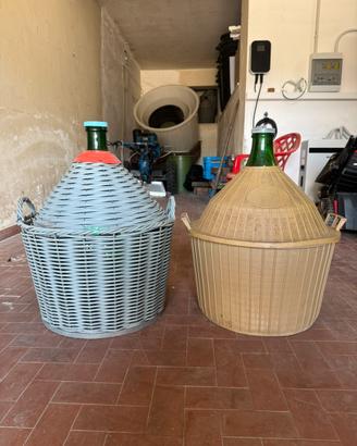 Damigiana per vino + attrezzatura per vendemmia